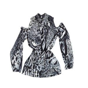 CACHE : SNOW LEOPARD BLOUSE W SHOULDER CUT-OUT